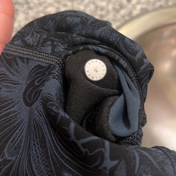 Lululemon Wunder Under High Rise Crop Tights Legging Floral Printed size 4 - Picture 6 of 6